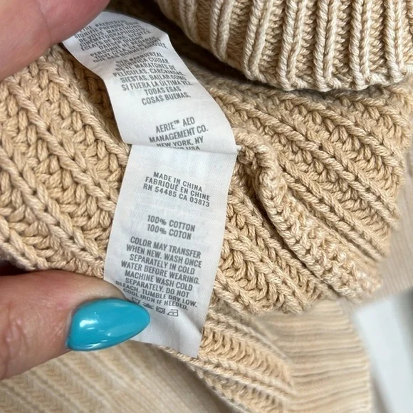 AERIE | 100% Cotton Chunky Knit V-Neck Sweater in Tan | Large - Picture 7 of 9